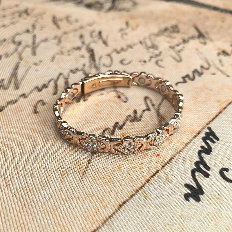 MONIQUE - Elegant Magnetic Copper Bangle