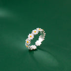 MAISY – Blooming Daisy Ring