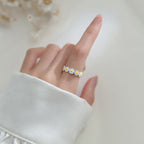 MAISY – Blooming Daisy Ring