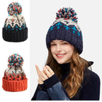 TAMARA – Cozy Snowflake Pom Beanie