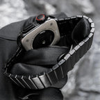 Stainless steel bracelet with full cover for Apple Watch, secure butterfly clasp, modern sporty style, Zedix model
