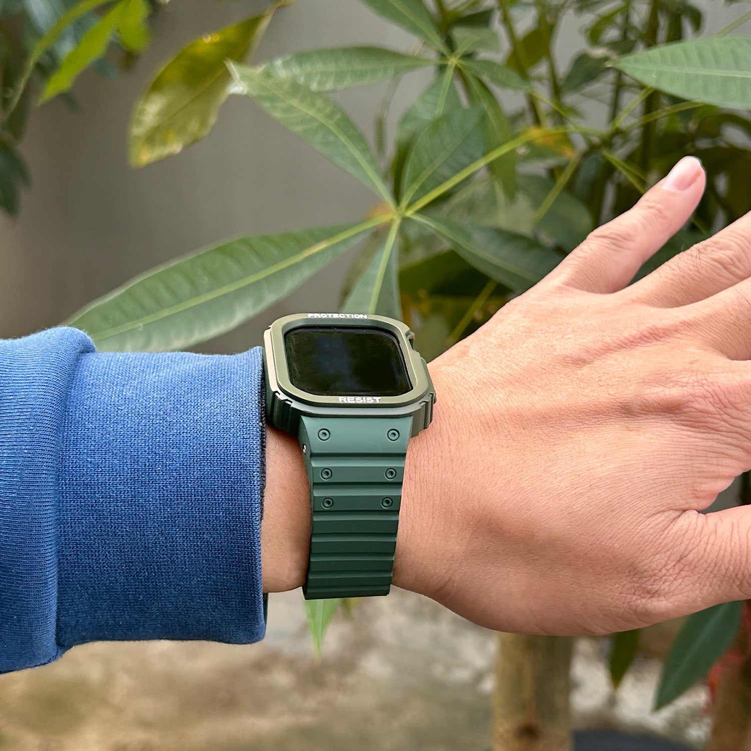 Apple Watch Bracelet with Full Silicone Case, Enhanced Shock-Resistant Protection, Adjustable Magnetic Clasp, Penz Model