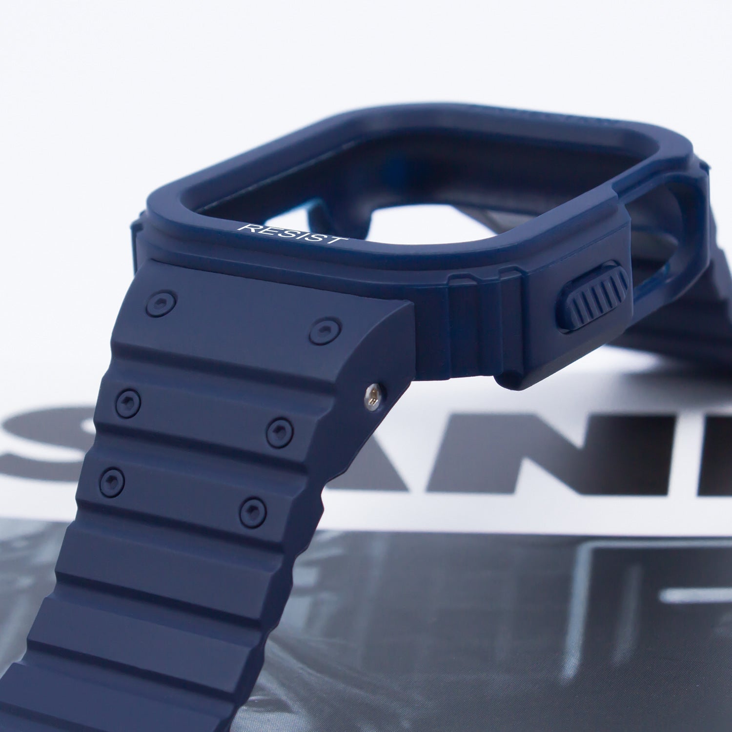 Apple Watch Bracelet with Full Silicone Case, Enhanced Shock-Resistant Protection, Adjustable Magnetic Clasp, Penz Model