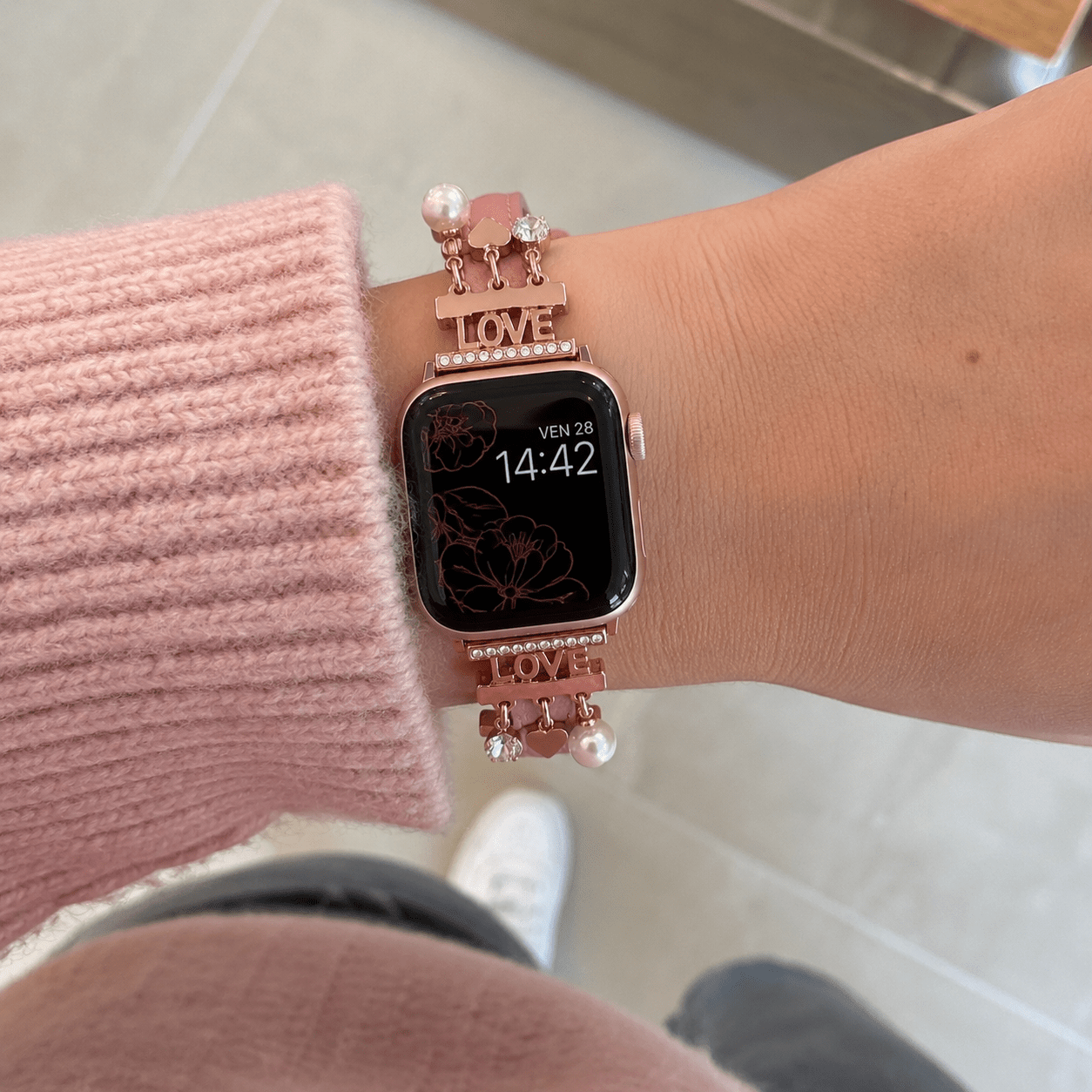 Chic Apple Watch bracelet with sparkling charms for a radiant look, love and hearts, Erdia model