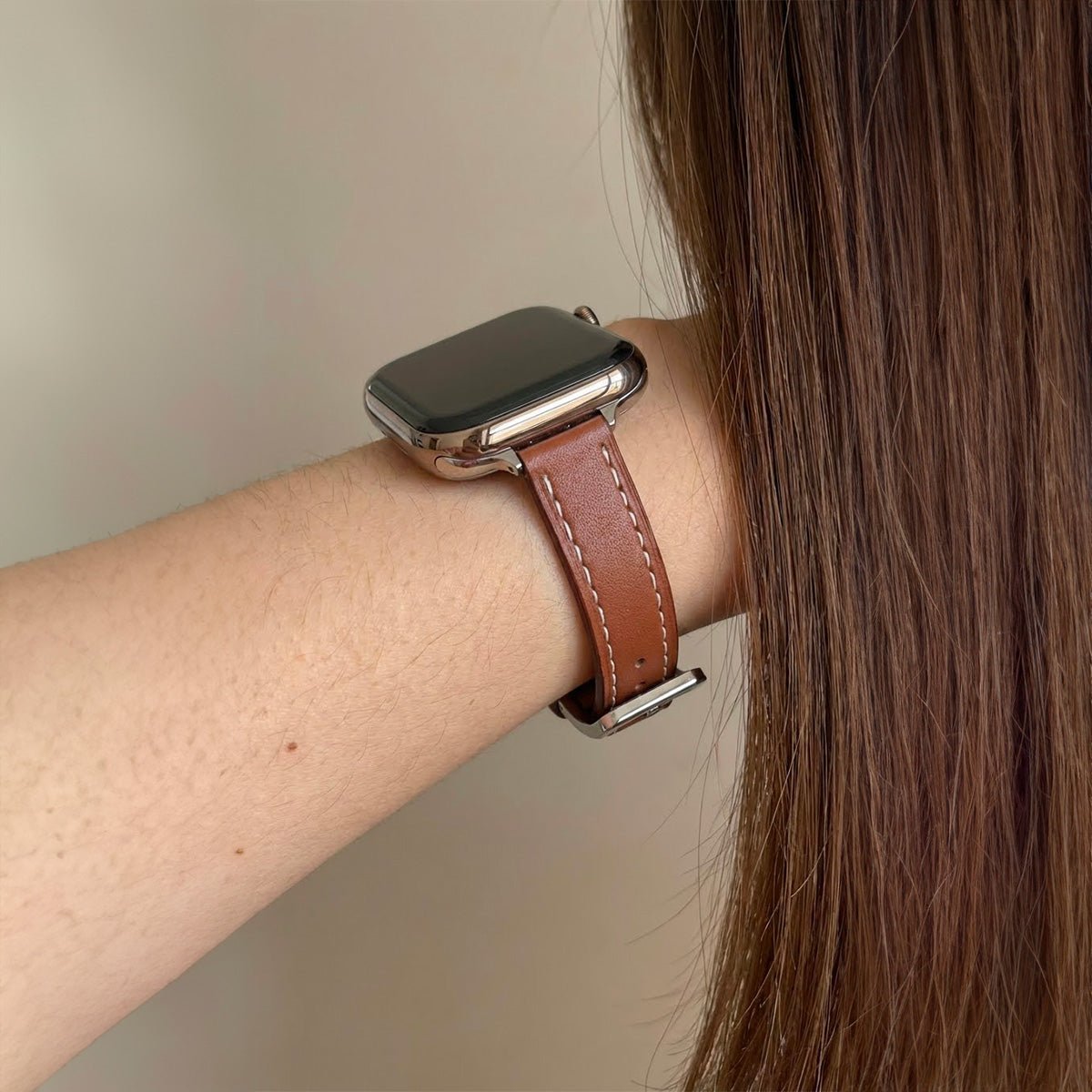 Apple Watch Bracelet, contrasting stitching, ardillon buckle, saddle style, Ermia model