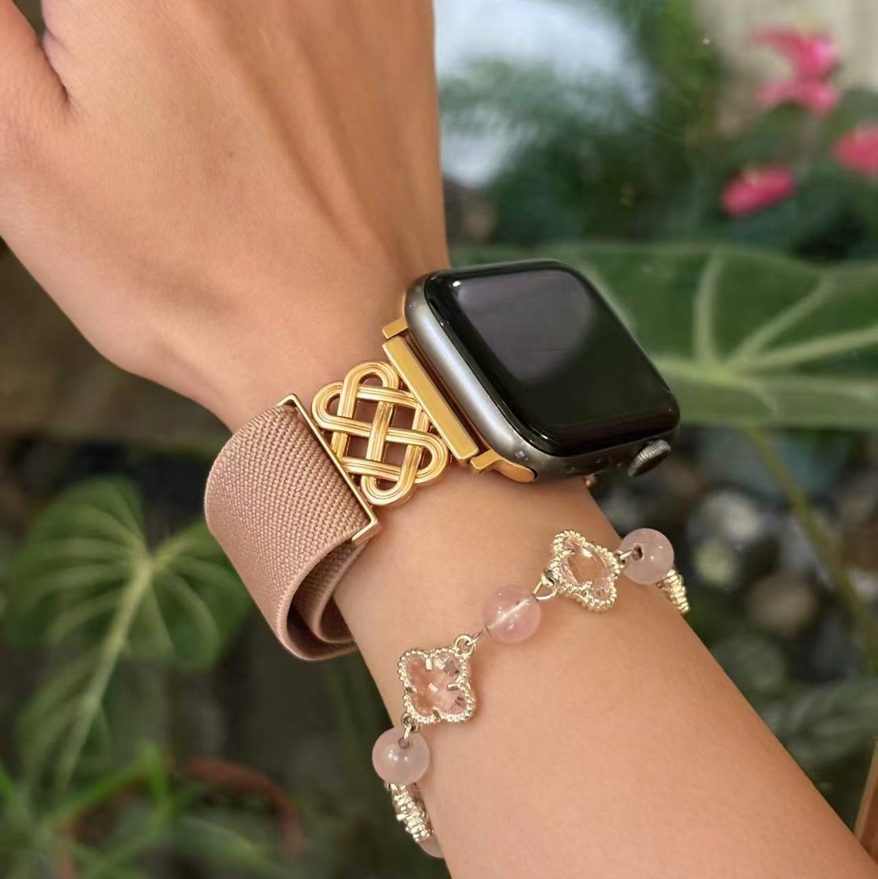 Woven nylon Apple Watch bracelet, endless Celtic knot pattern, magnetic clasp, refined style, Louison model