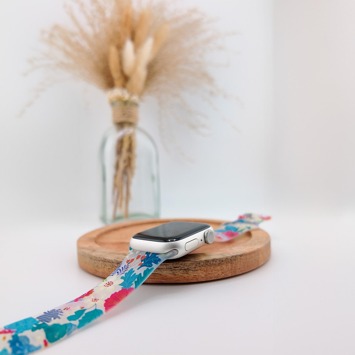 Apple Watch Bracelet, patterned silicone, for women, Saroa model