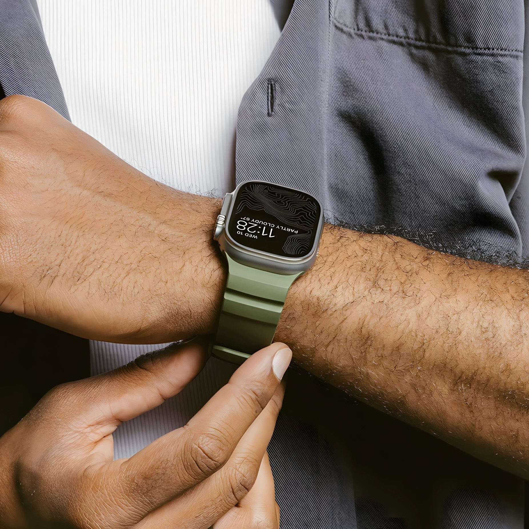 Reinforced Silicone Apple Watch Bracelet, Sturdy Buckle, Modern Look for Apple Watch 44-49mm, Sadius Model