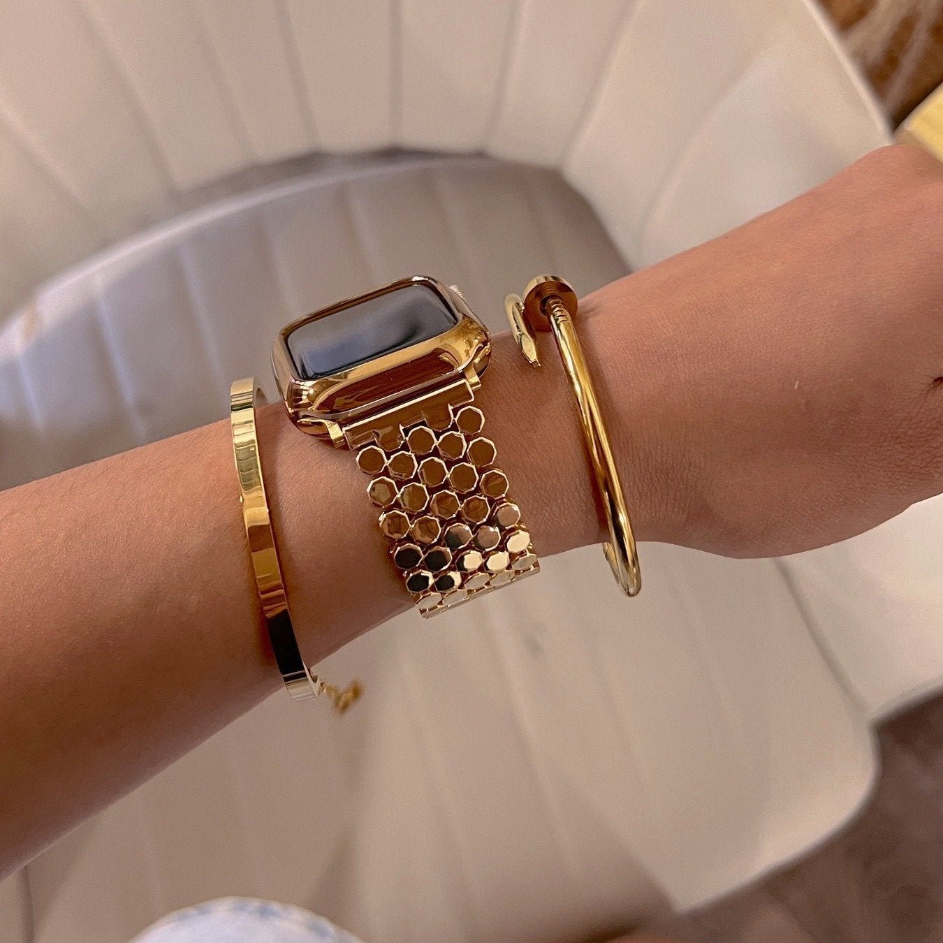 Apple Watch Bracelet with Hexagonal Scale Mesh, Deployant Clasp, Zeldia Model