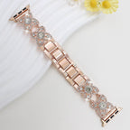 Women's metal Apple Watch bracelet, clover pattern set with sparkling zircons, elegant decorative link, Yadna model