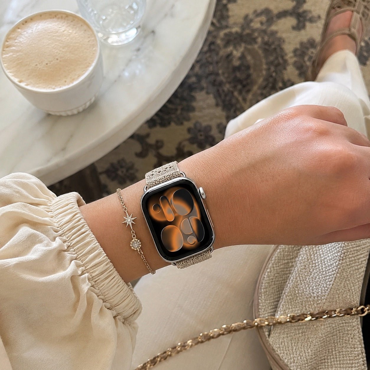 Women's Apple Watch bracelet in breathable braided nylon, stainless steel tang buckle, compatible with all series, available in bright red, navy blue, beige, and slate gray, Urtia model