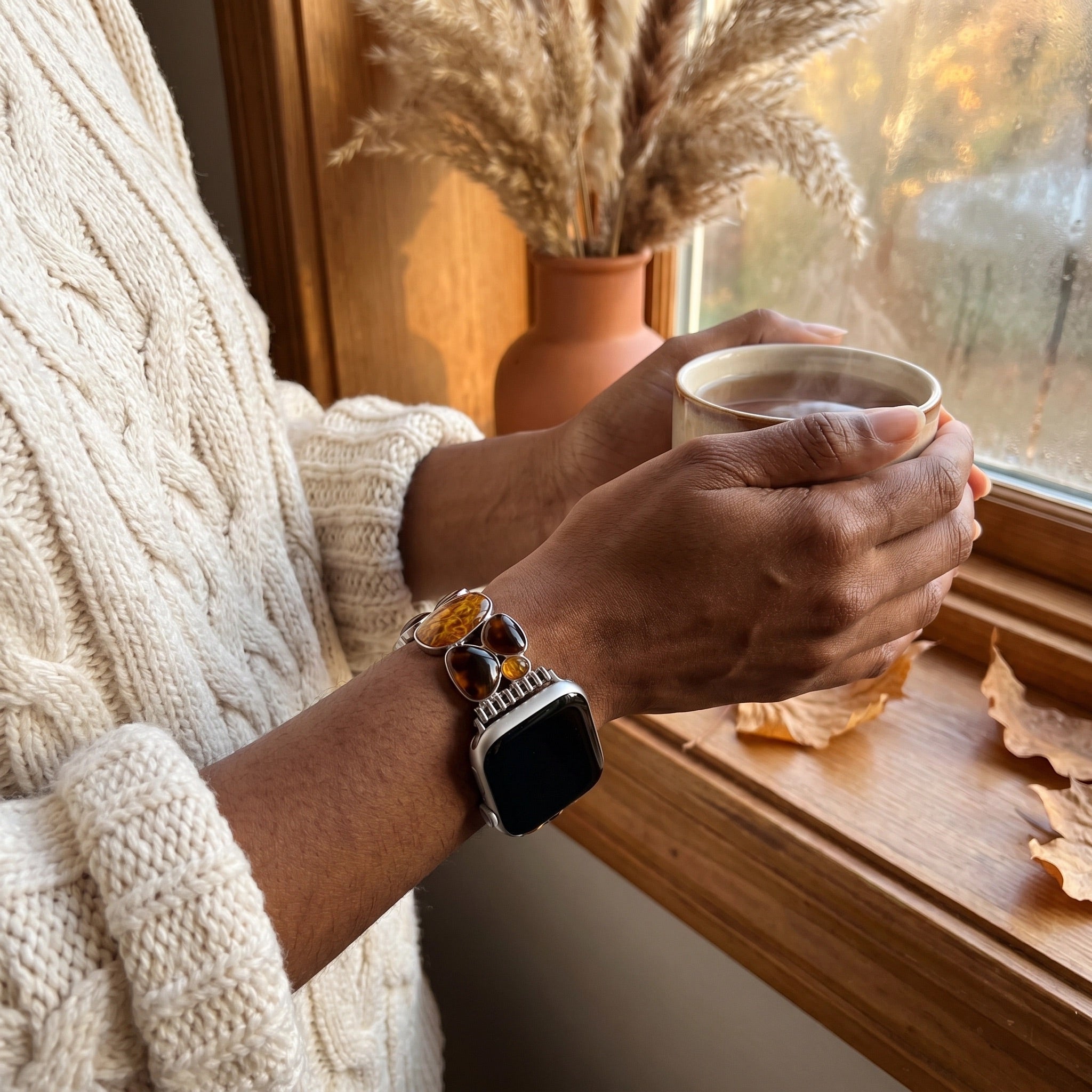 Apple Watch Bracelet for Women, Amber Resin Links, Metallic Finish, Elastic Comfort, Chic Style, Agarte Model