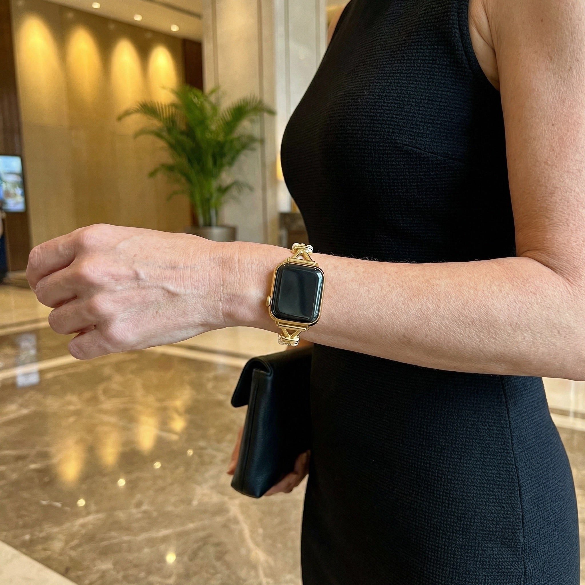 Apple Watch Bracelet with Beads and Openwork Links, Gold or Silver Finish, for Women, Yizelle Model