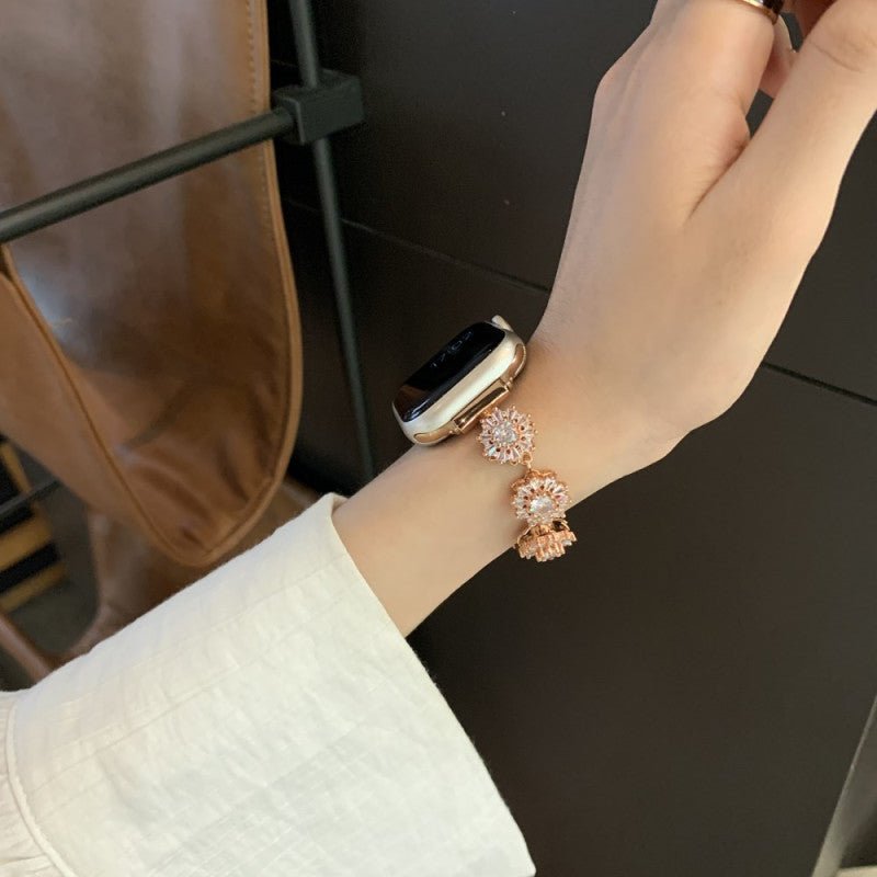 Apple Watch Bracelet, clover motif set with zircons, for women, Lotia model