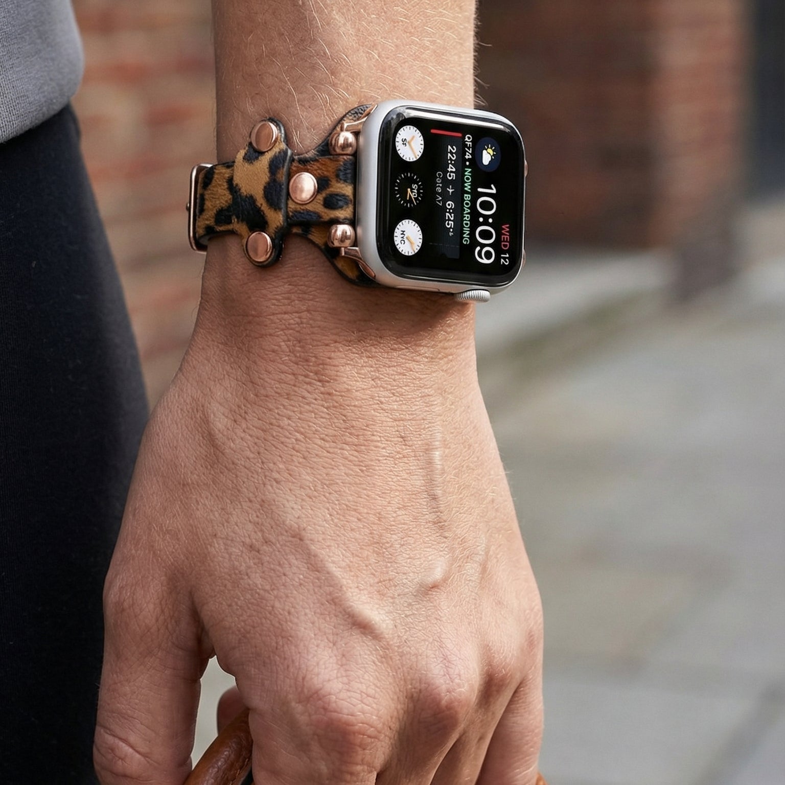 Apple Watch Cuff Bracelet with Rivets, Pin Buckle, Modern Design, Riveira Model