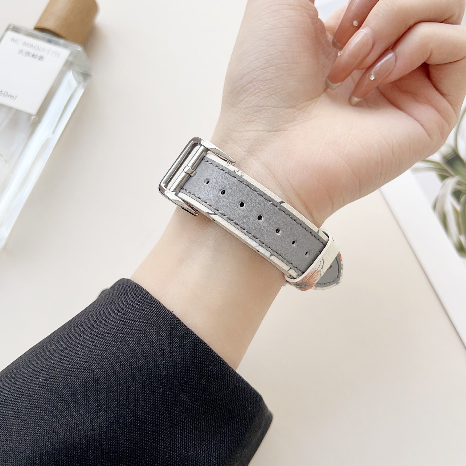 Apple Watch bracelet, butterfly pattern leather, for women, Irael model