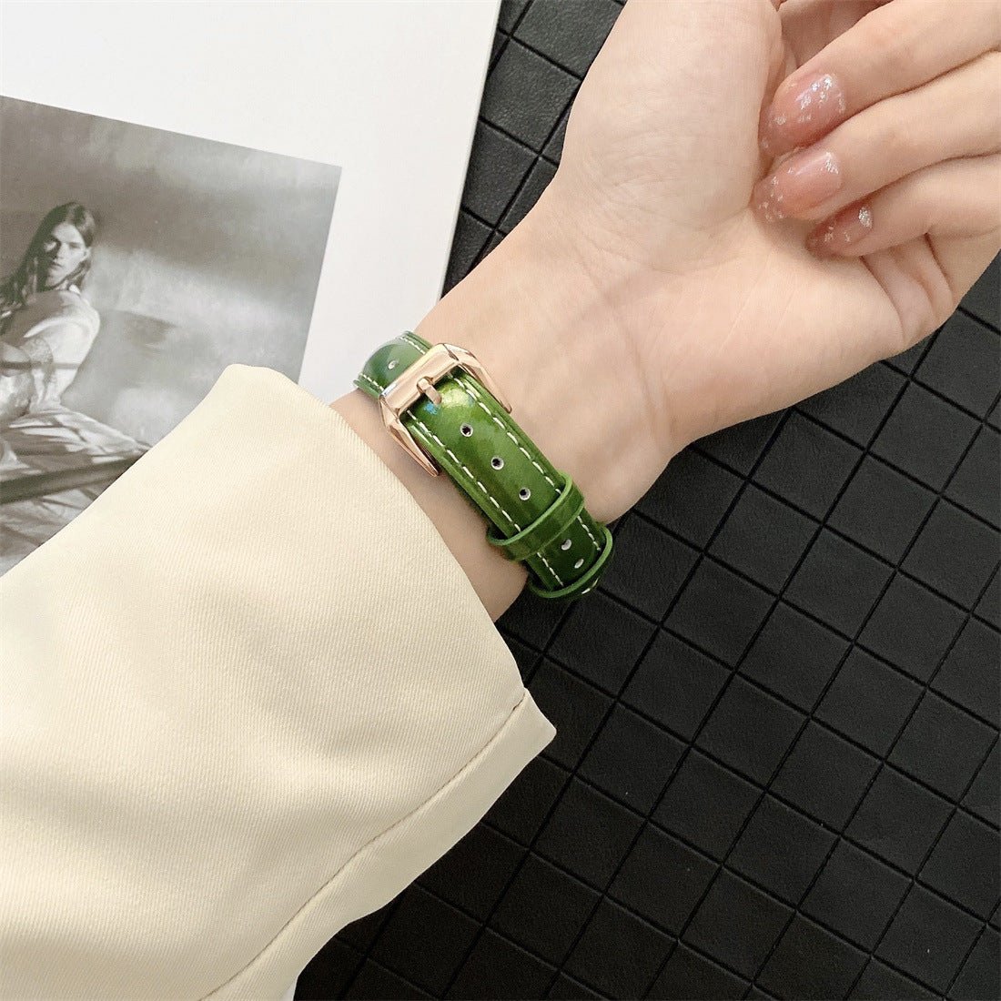 Apple Watch Bracelet, glossy lacquered finish, contrasting stitching, for women, Dexa model