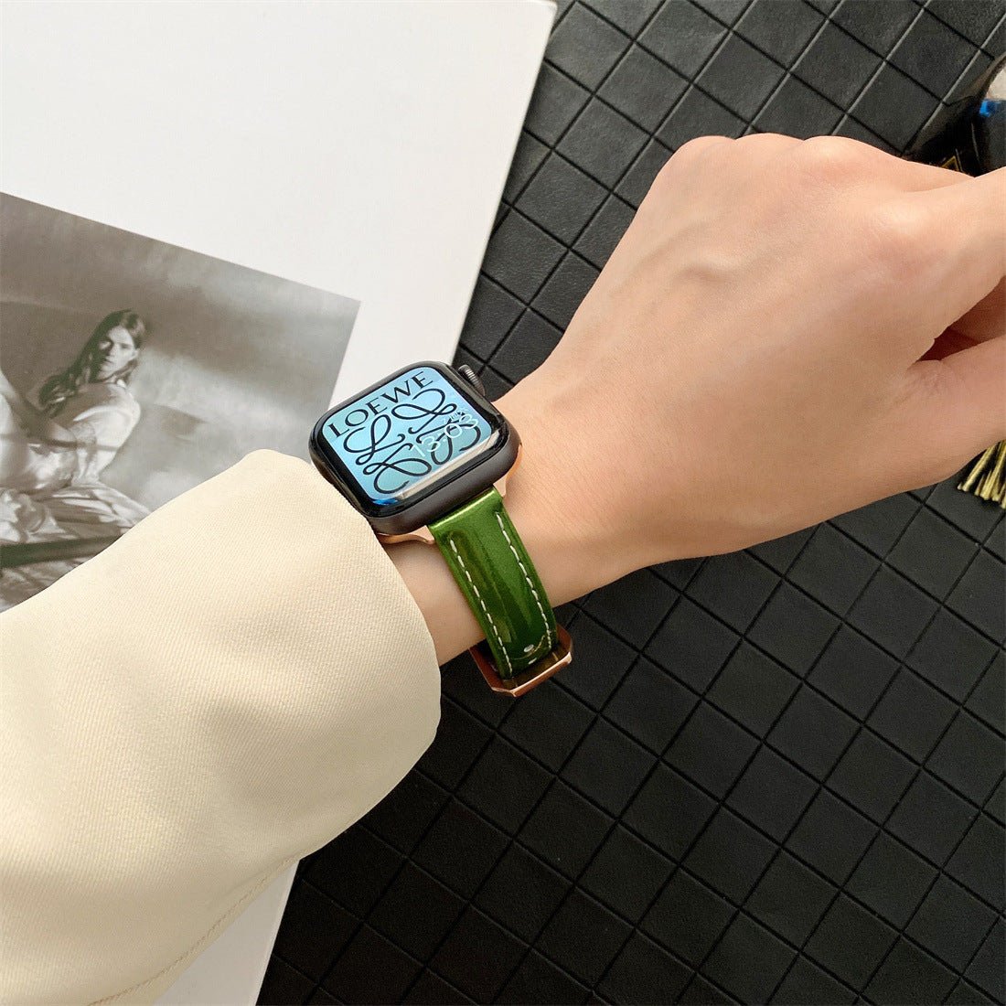 Apple Watch Bracelet, glossy lacquered finish, contrasting stitching, for women, Dexa model