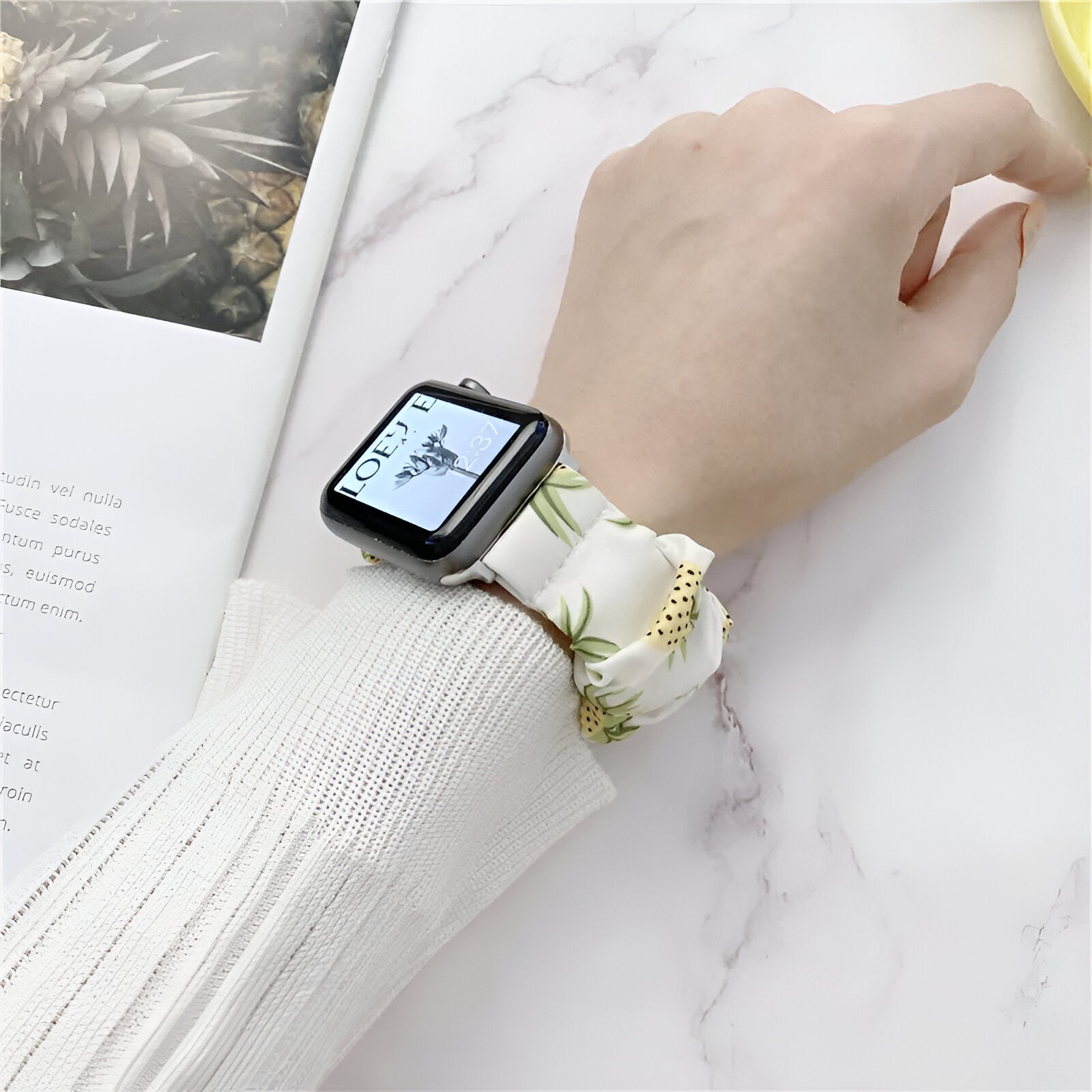 Apple Watch Scrunchie Bracelet, Patterned Elastic Fabric, for Women, Jynara Model