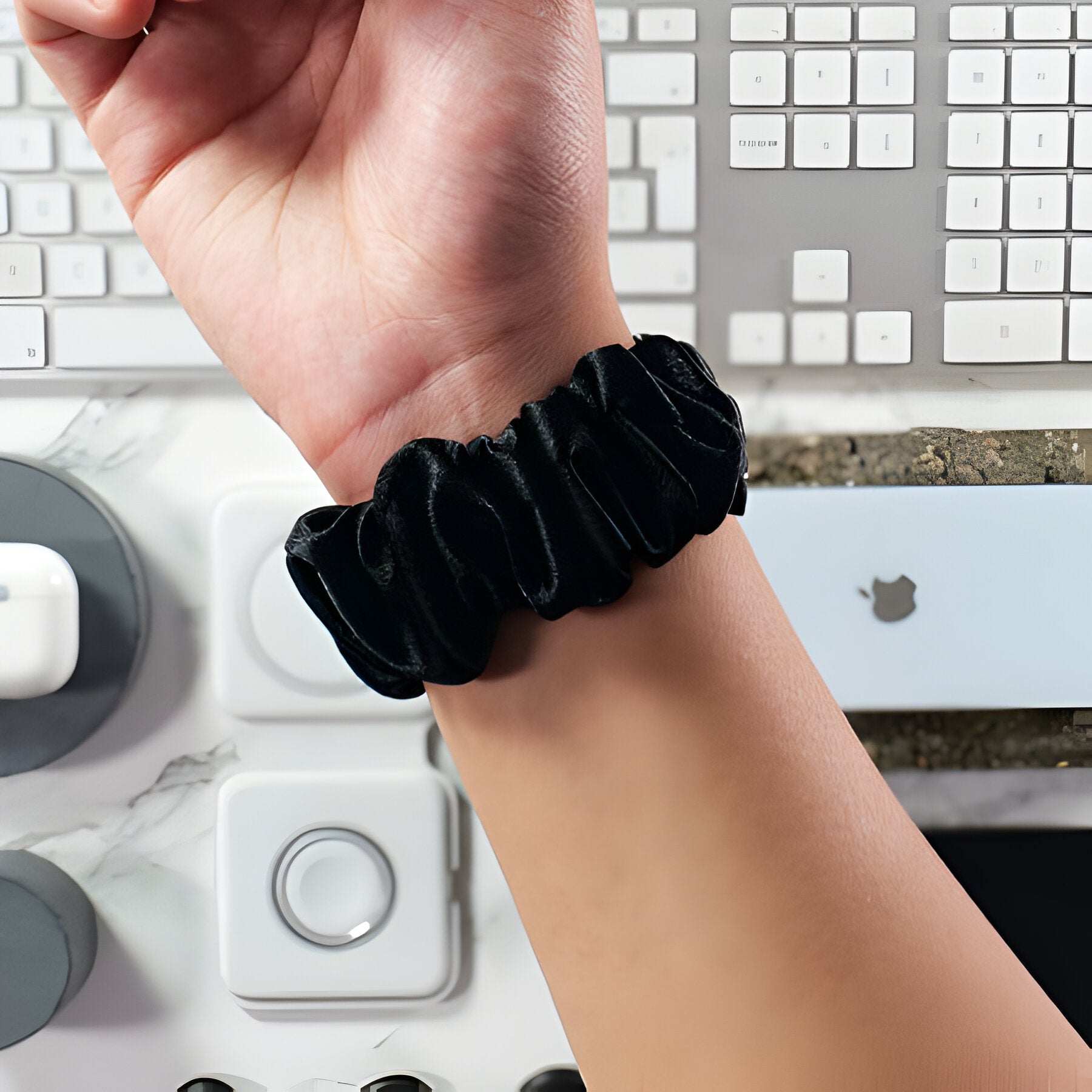 Apple Watch Scrunchie-Style Bracelet in Elastic Fabric, Various Patterns, for Women, Nyssara Model