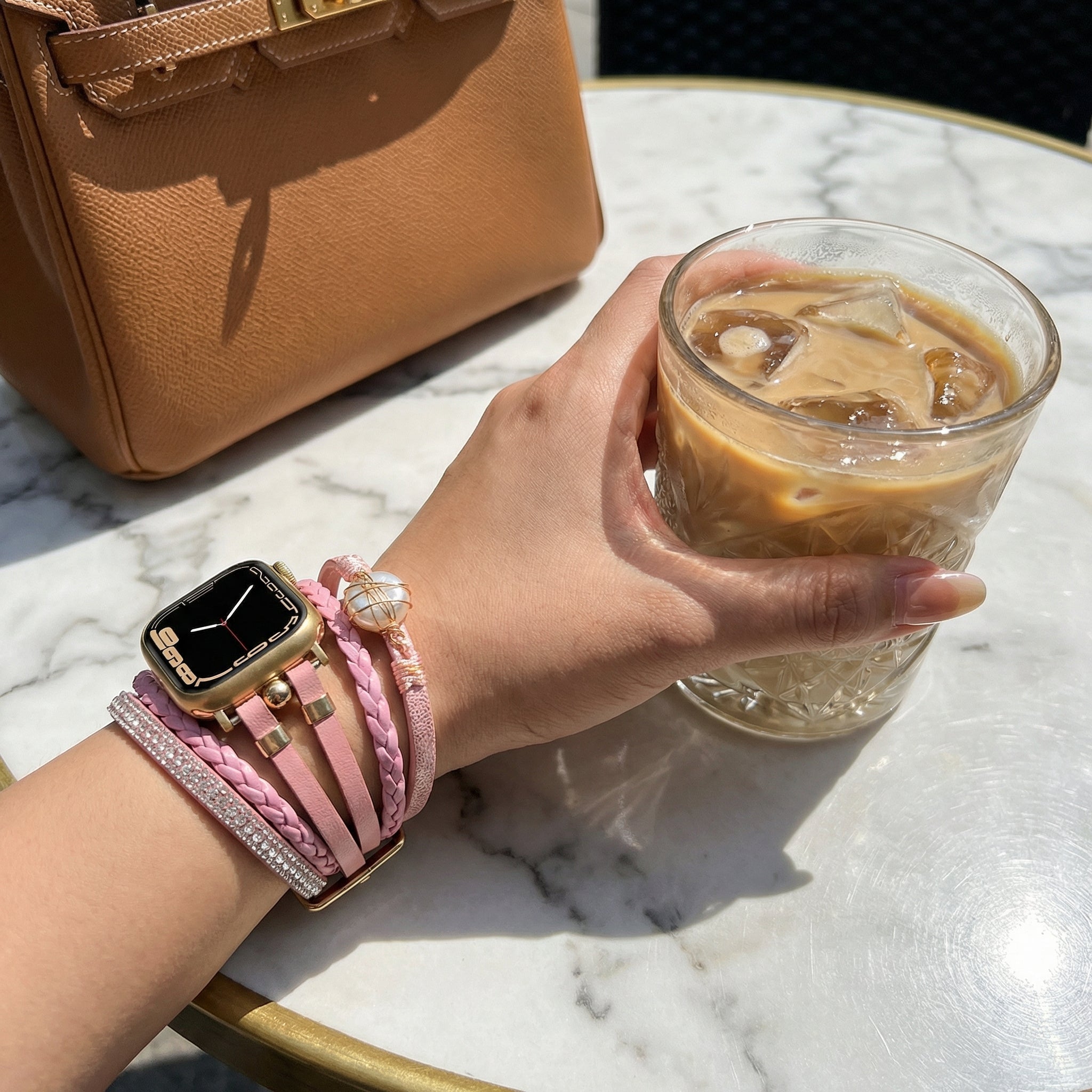 Multi-strand smart watch bracelet, Apple Watch, gold and freshwater pearl, for women, model Arix