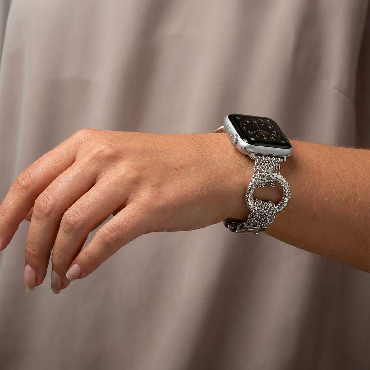 Luxury-style watch bracelet for Apple Watch, braided stainless steel, multiple links, shiny sculpted rings, Dyxie model